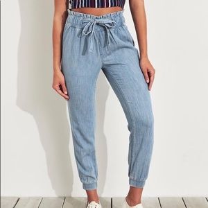 Hollister High-Rise Paper-Bag Joggers